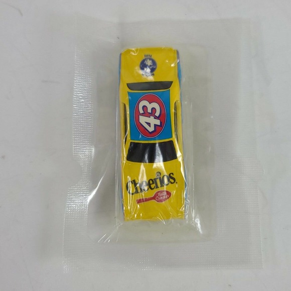 Hot Wheels Salute To #43 Richard Petty '74 Dodge Charger Cheerios 2003 - Picture 1 of 6